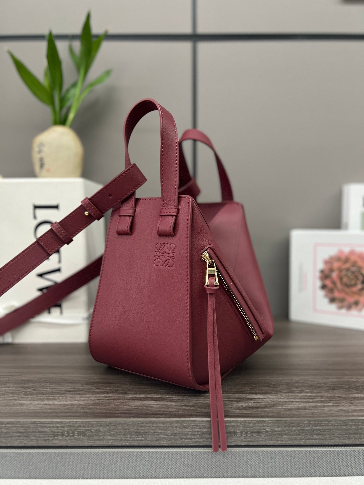 LOE 20 HAMMOCK COMPACT BAG IN BURGUNDY RED CALFSKIN mysite