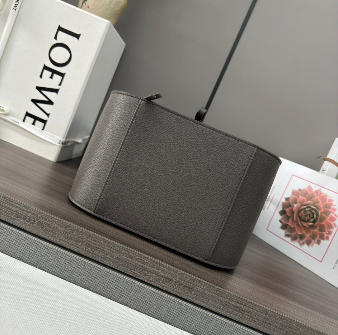 LOE 20 HAMMOCK COMPACT BAG IN UMBER BROWN CALFSKIN mysite