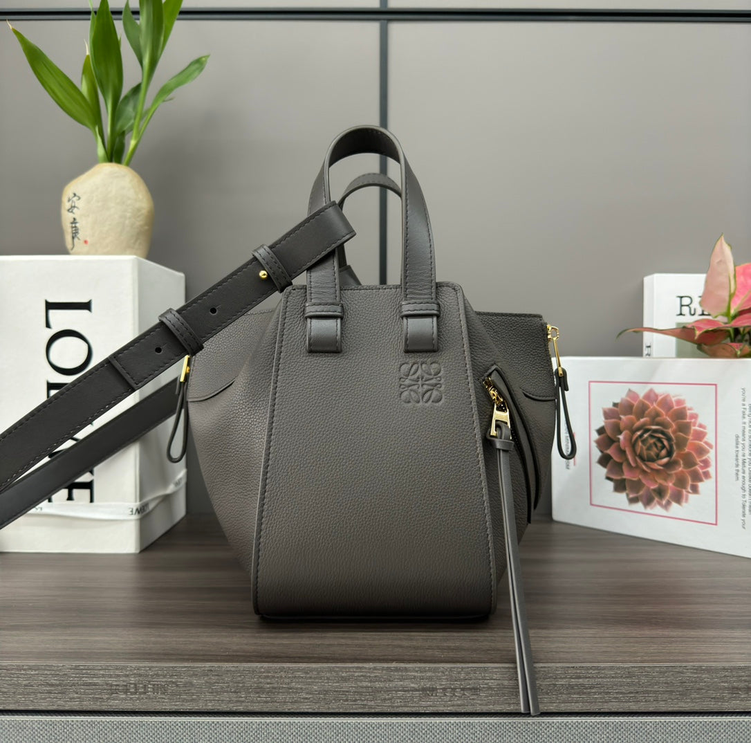 LOE 20 HAMMOCK COMPACT BAG IN UMBER BROWN CALFSKIN mysite