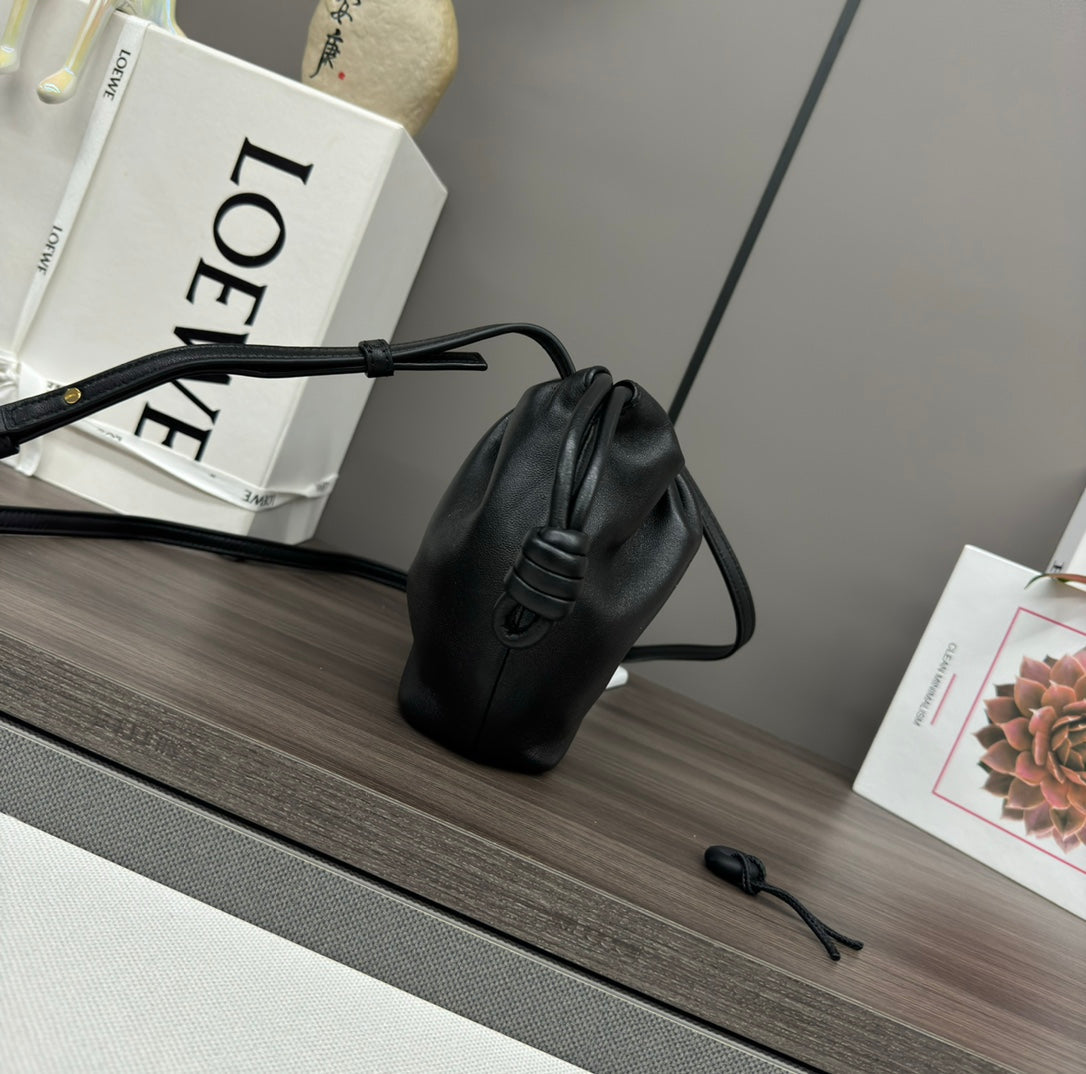 LOE 23 FLAMENCO PURSE BUCKET IN BLACK LAMBSKIN mysite