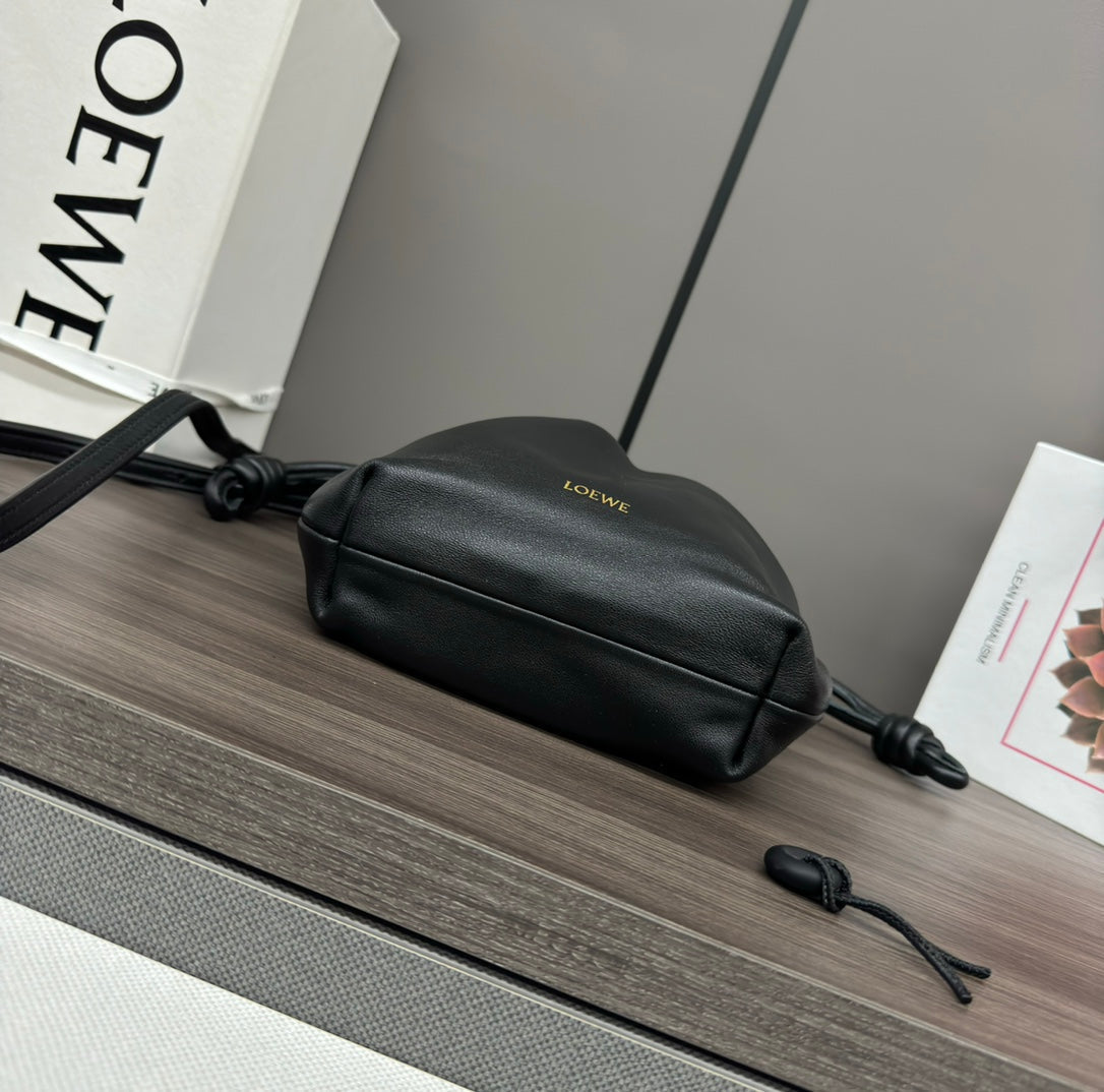 LOE 23 FLAMENCO PURSE BUCKET IN BLACK LAMBSKIN mysite