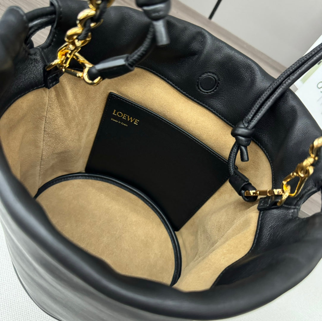 LOE 32 FLAMENCO PURSE BUCKET IN BLACK LAMBSKIN mysite
