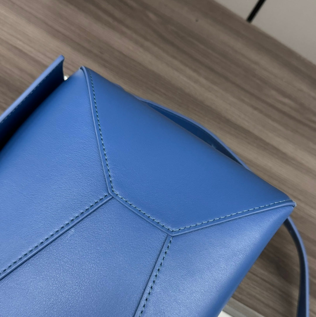 LOE PUZZLE 33 BAG IN COBALT BLUE CALFSKIN mysite