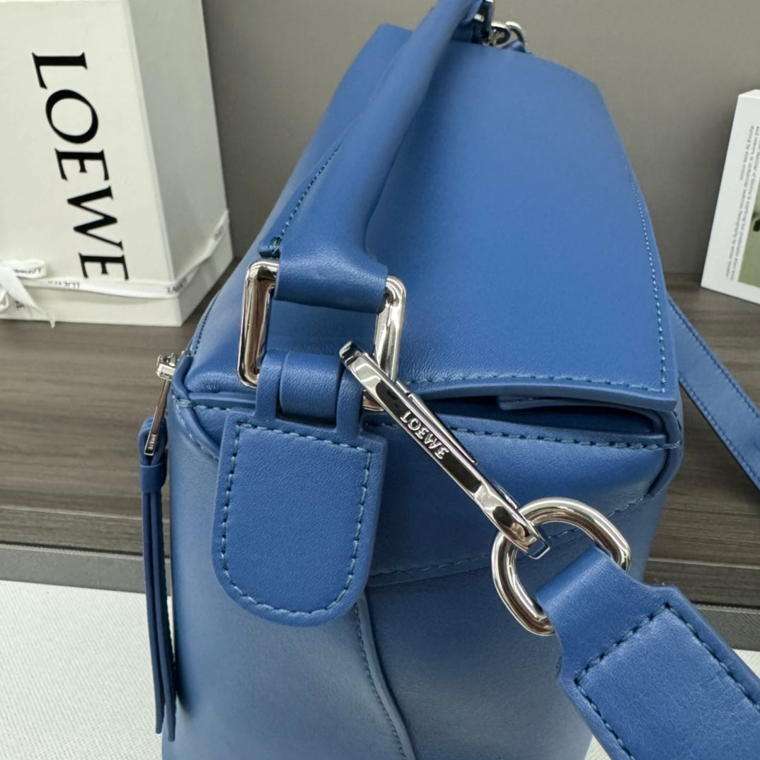 LOE PUZZLE 33 BAG IN COBALT BLUE CALFSKIN mysite