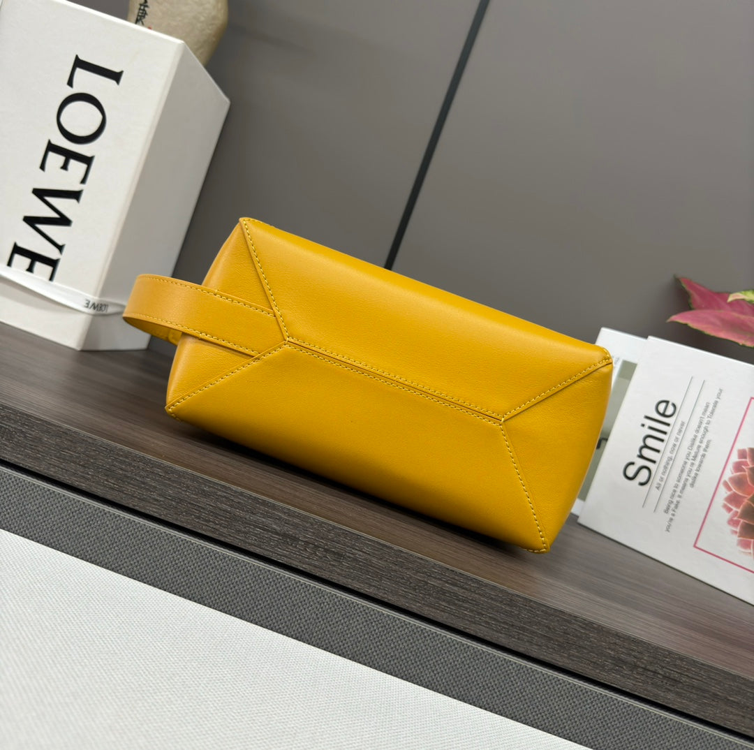 PUZZLE FOLD WASH 22 BAG IN BANANA YELLOW SHINY CALFSKIN mysite