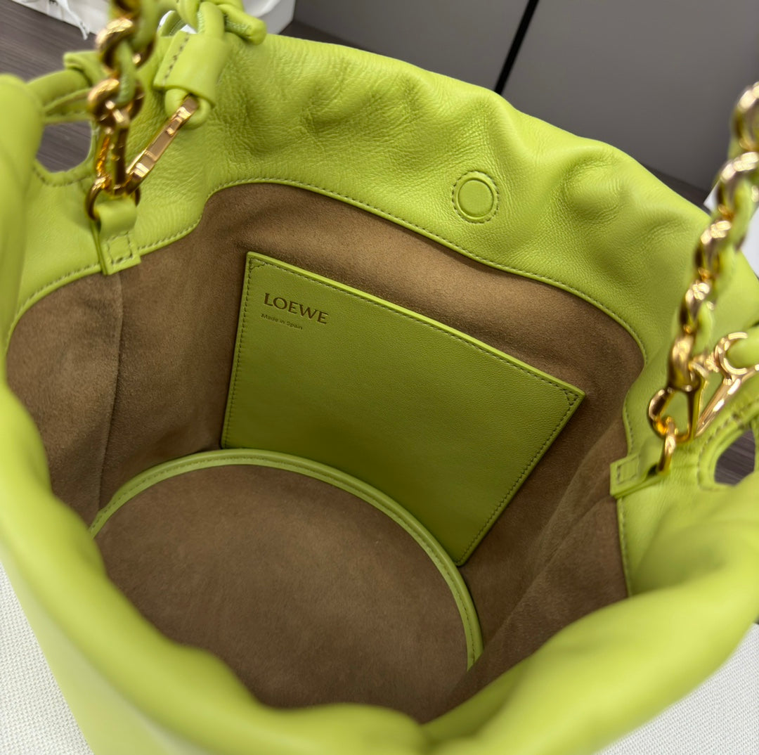 LOE 32 FLAMENCO PURSE BUCKET IN PEAR GREEN LAMBSKIN mysite