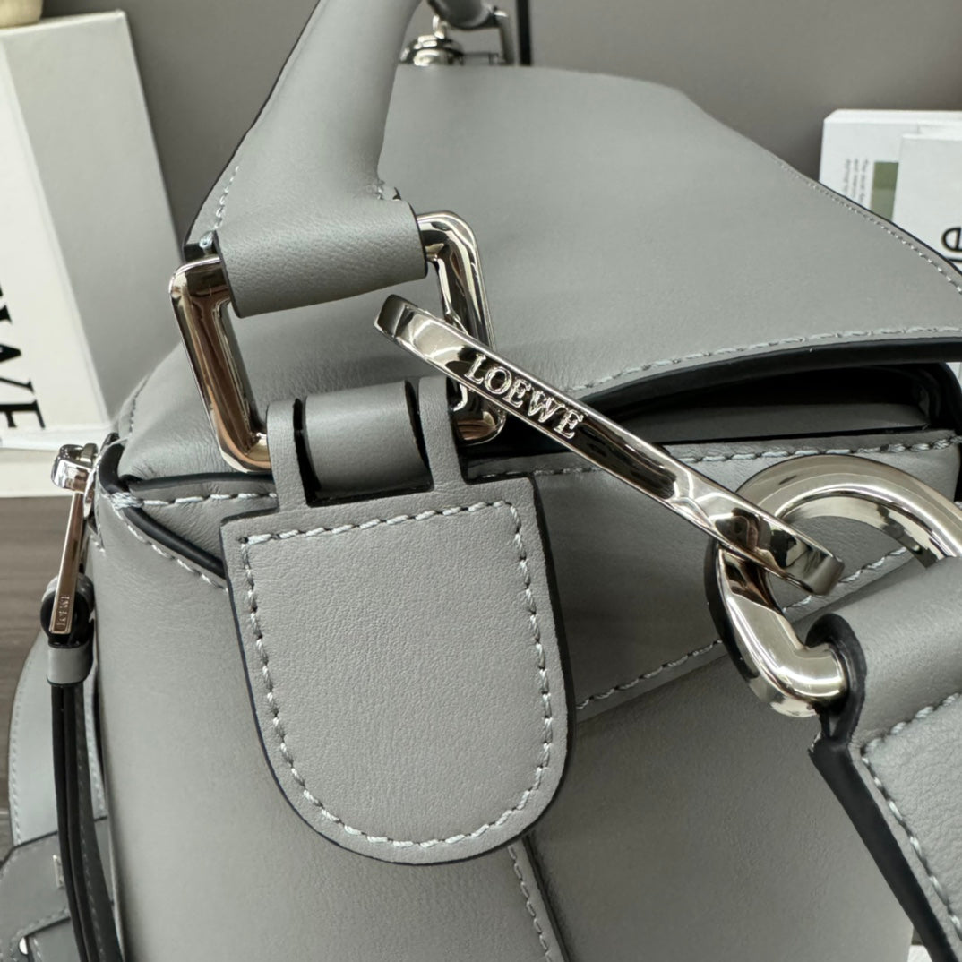 LOE PUZZLE LARGE 36 BAG IN GRAY CALFSKIN mysite