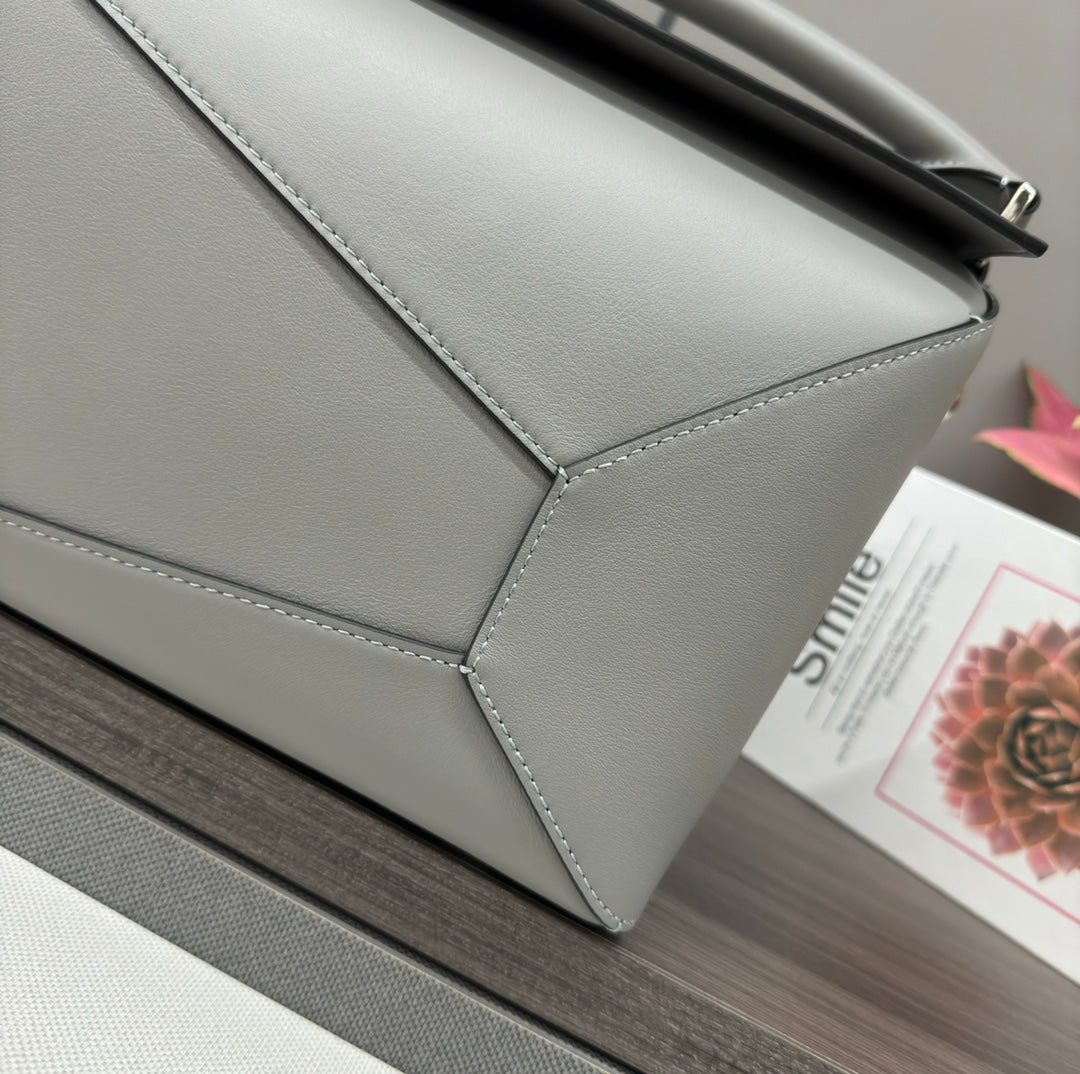 LOE PUZZLE LARGE 36 BAG IN GRAY CALFSKIN mysite