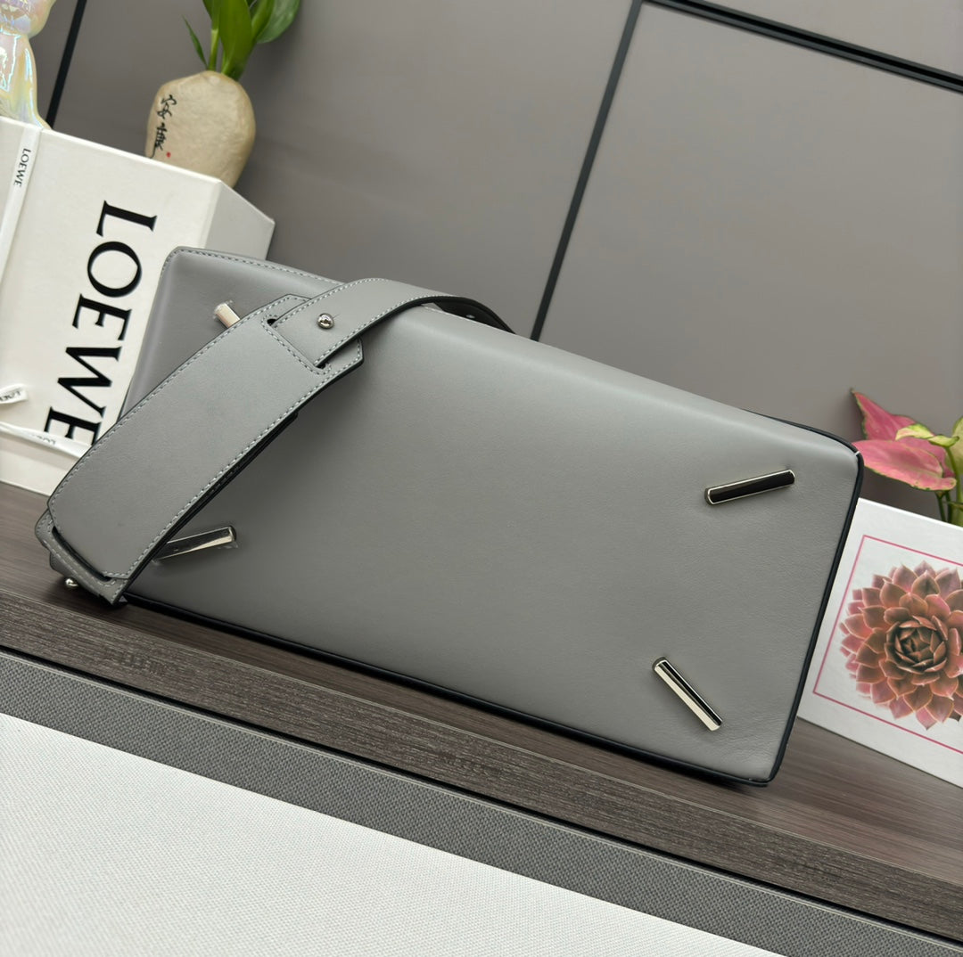 LOE PUZZLE LARGE 36 BAG IN GRAY CALFSKIN mysite