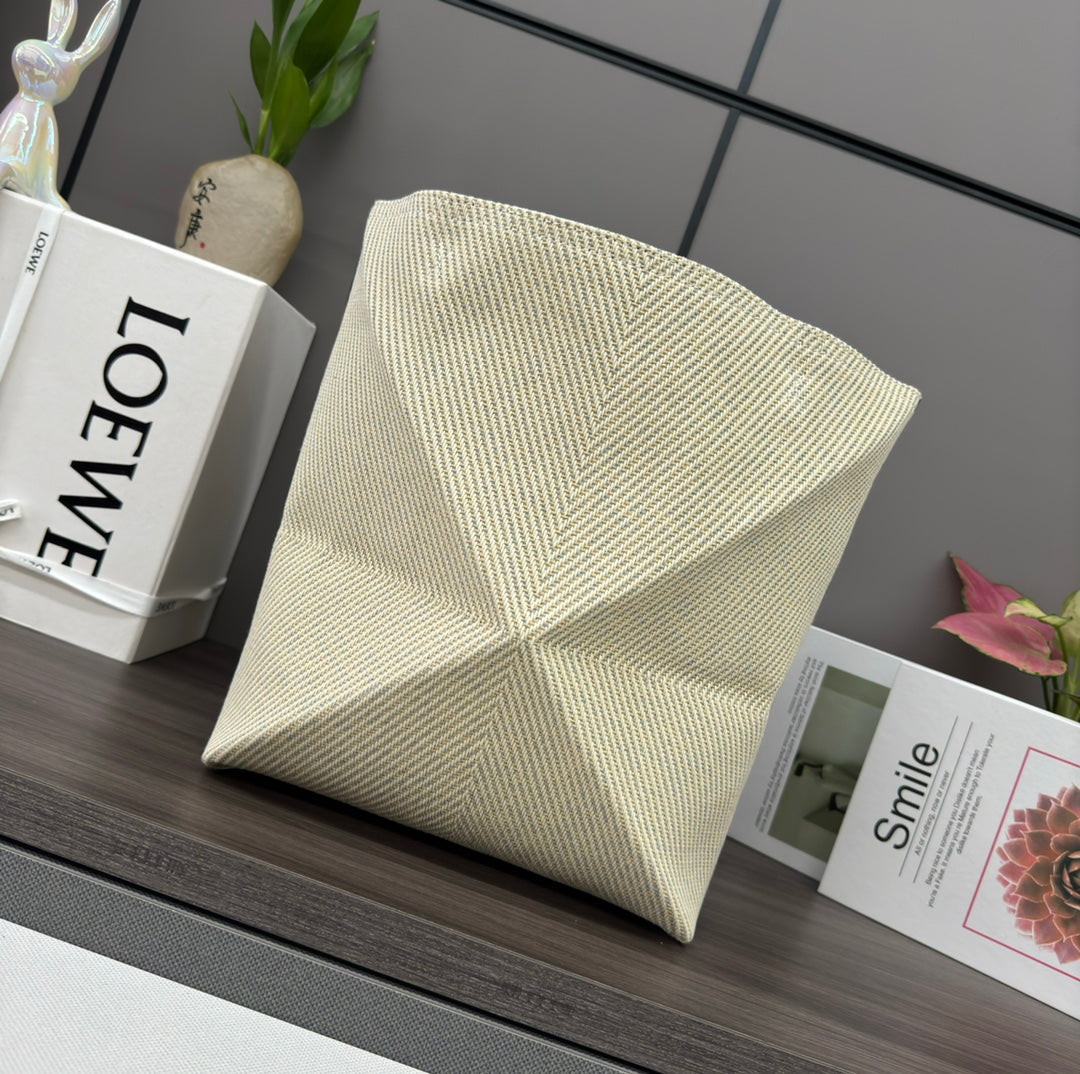 LOE 31 FUZZLE FOLD IN WHITE CANVAS mysite