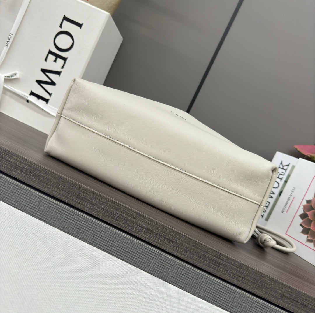 Loewe Flamenco Purse 30 White Lambskin Shw mysite