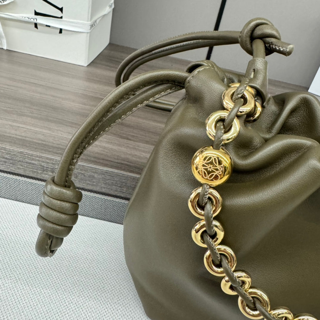 LOE 23 FLAMENCO PURSE BUCKET IN ARMY GREEN LAMBSKIN mysite
