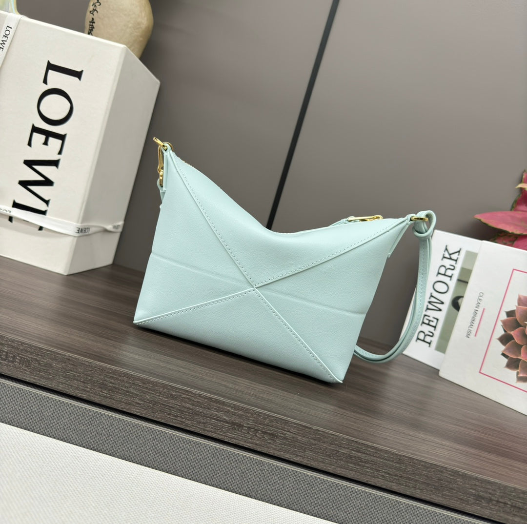 LOE MINI 23 FUZZLE FOLD POUCH IN LIGHT BLUE CALFSKIN mysite