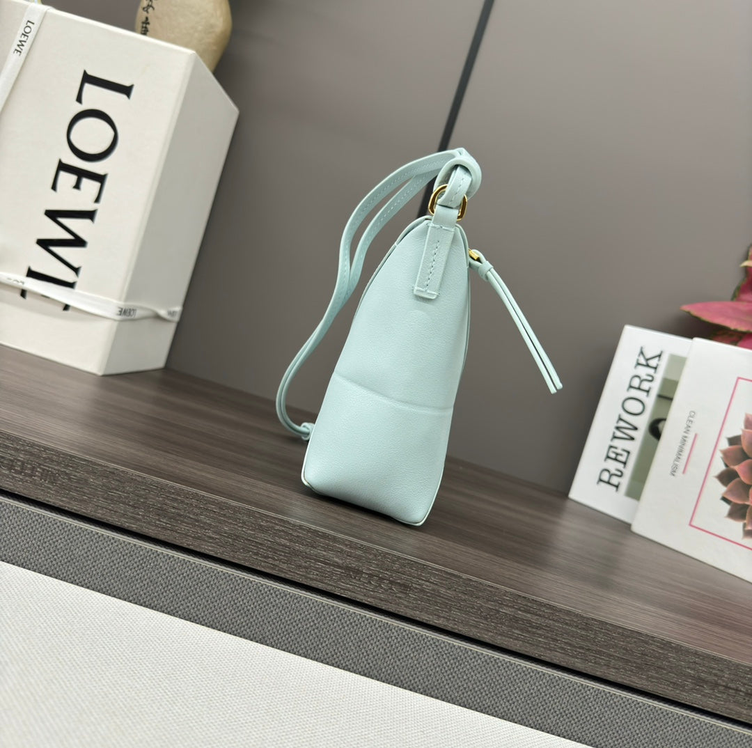 LOE MINI 23 FUZZLE FOLD POUCH IN LIGHT BLUE CALFSKIN mysite