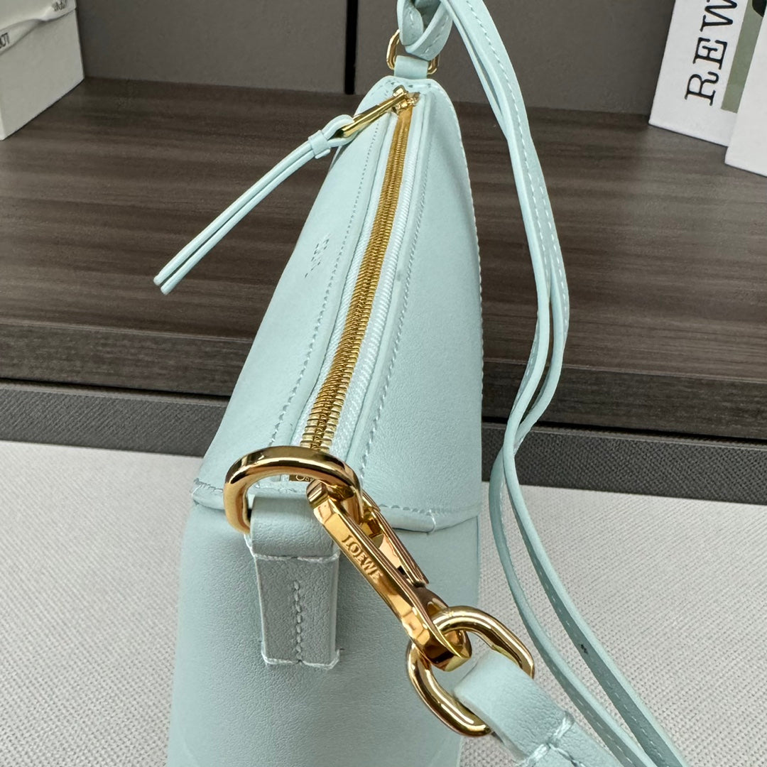 LOE MINI 23 FUZZLE FOLD POUCH IN LIGHT BLUE CALFSKIN mysite