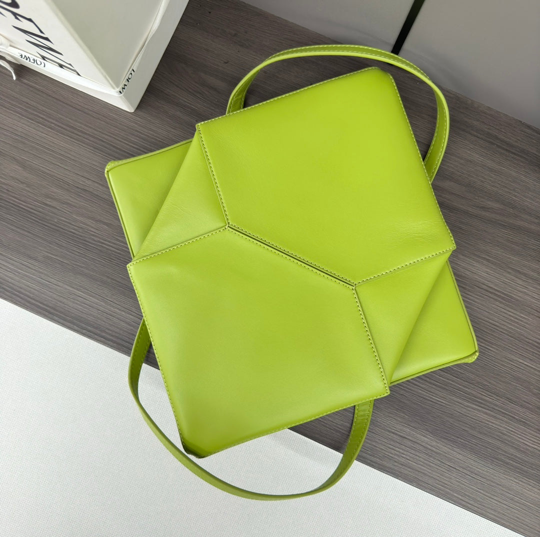 LOE 31 FUZZLE FOLD IN GREEN CHARTREUSE CALFSKIN mysite