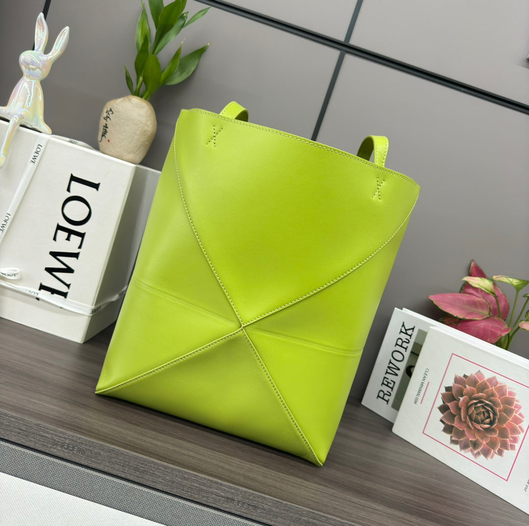 LOE 31 FUZZLE FOLD IN GREEN CHARTREUSE CALFSKIN mysite