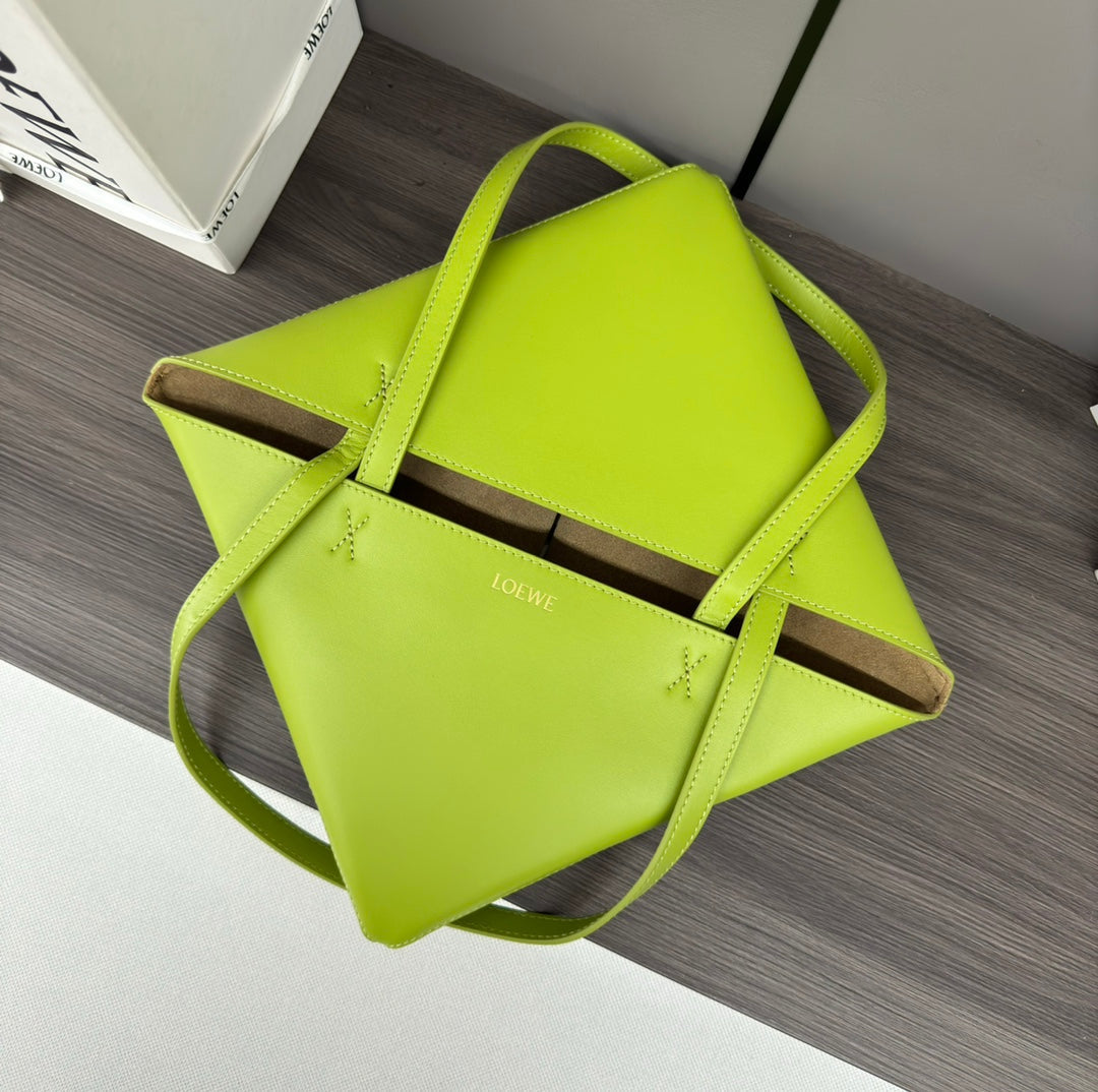 LOE 31 FUZZLE FOLD IN GREEN CHARTREUSE CALFSKIN mysite