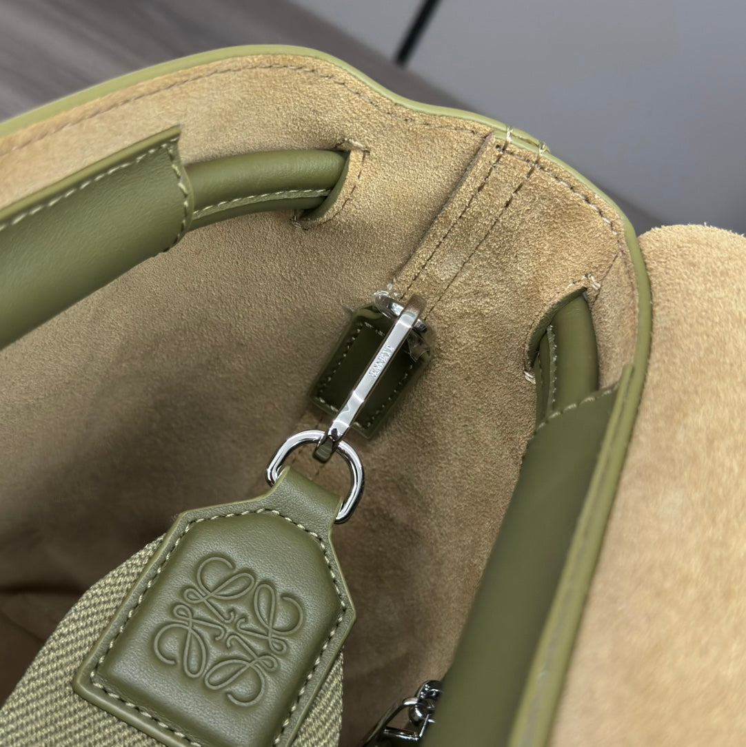 FLAMENCO SATCHEL 34 IN ARMY GREEN SHINY SUPPLE CALFSKIN mysite