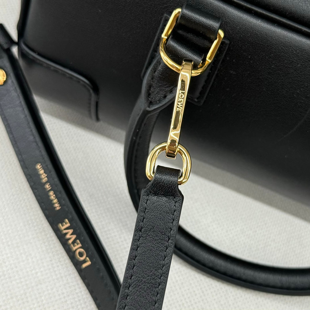 AMAZONA 23 CROPPED BAG IN BLACK SOFT GRAINED CALFSKIN mysite