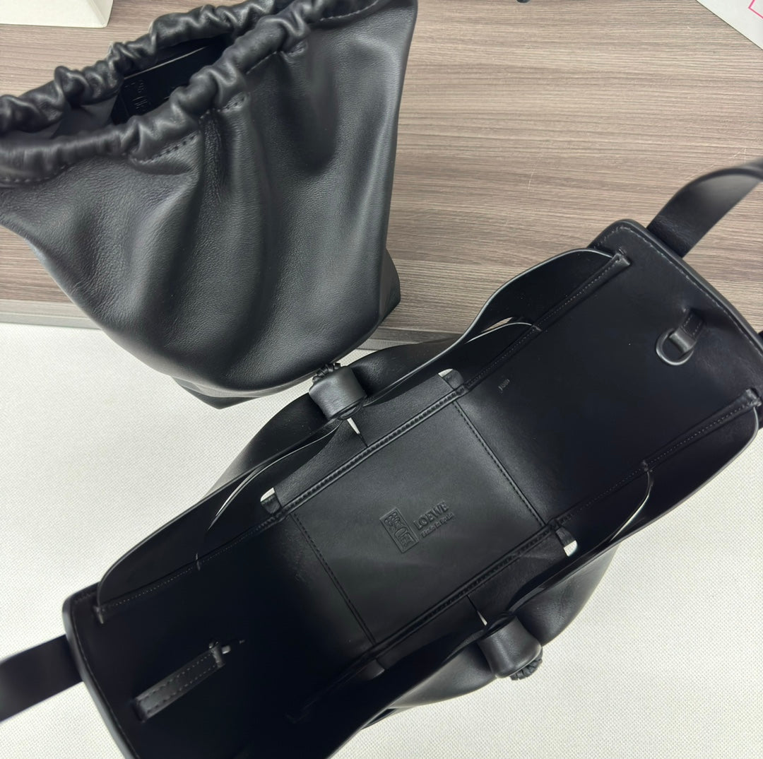 LOE 27 HAMMOCK COMPACT BAG IN BLACK CALFSKIN mysite