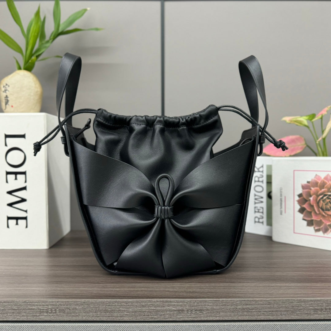 LOE 27 HAMMOCK COMPACT BAG IN BLACK CALFSKIN mysite