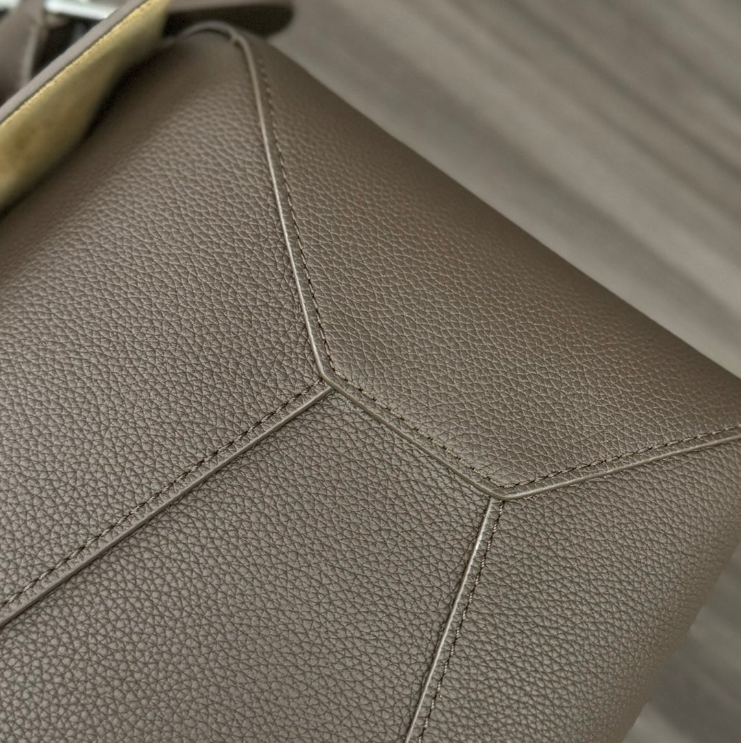 LOE PUZZLE 33 BAG IN WENGE BROWN CALFSKIN mysite