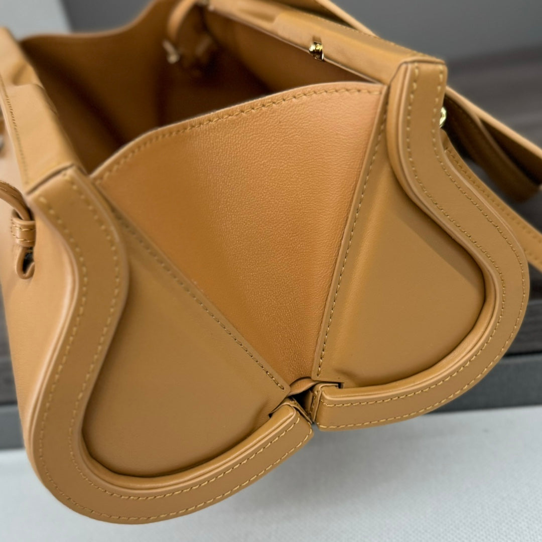 CYLINDER BAG 25 IN PEANUT BROWN CALFSKIN mysite