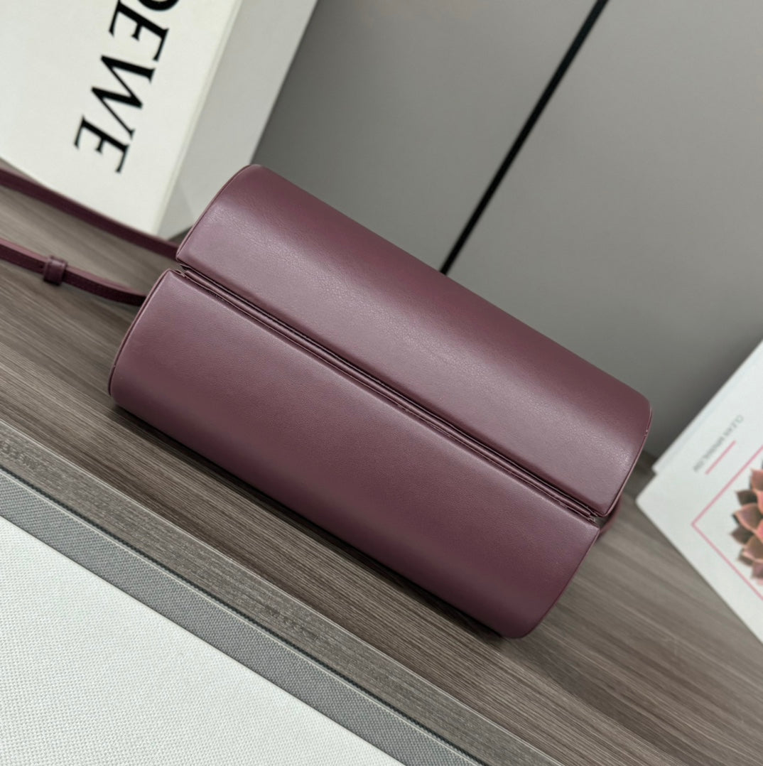 CYLINDER BAG 25 IN WINE PURPLE CALFSKIN mysite