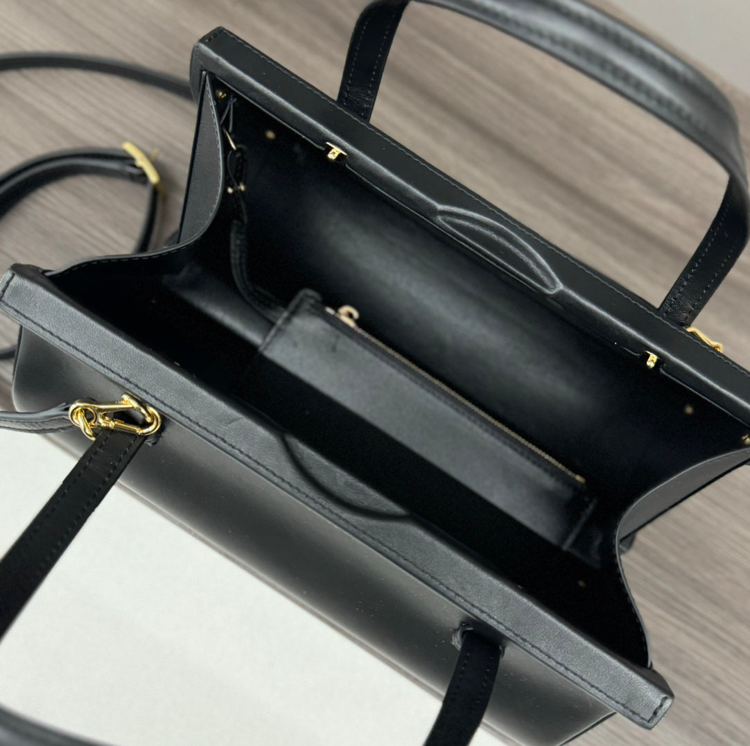 CYLINDER BAG 25 IN BLACK CALFSKIN mysite