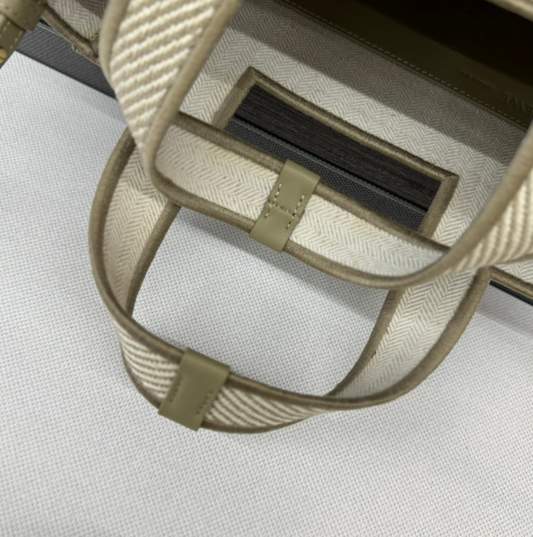 SMALL 24 LOEWE FONT TOTE IN ECRU JACQUARD CANVAS mysite