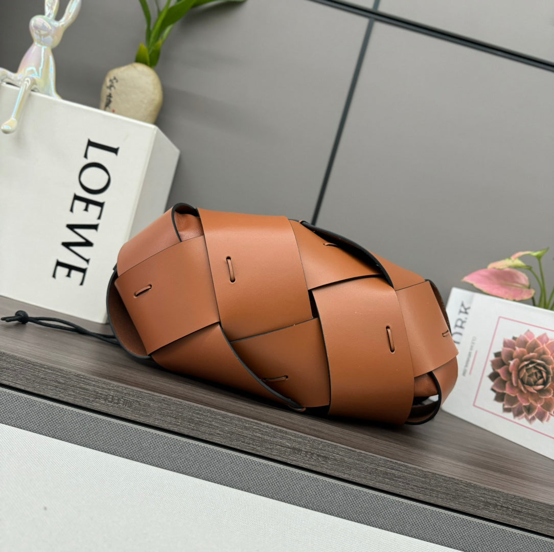 LOE INTERLACED HOBO 38 BAG IN BRONZE BROWN CALFSKIN mysite