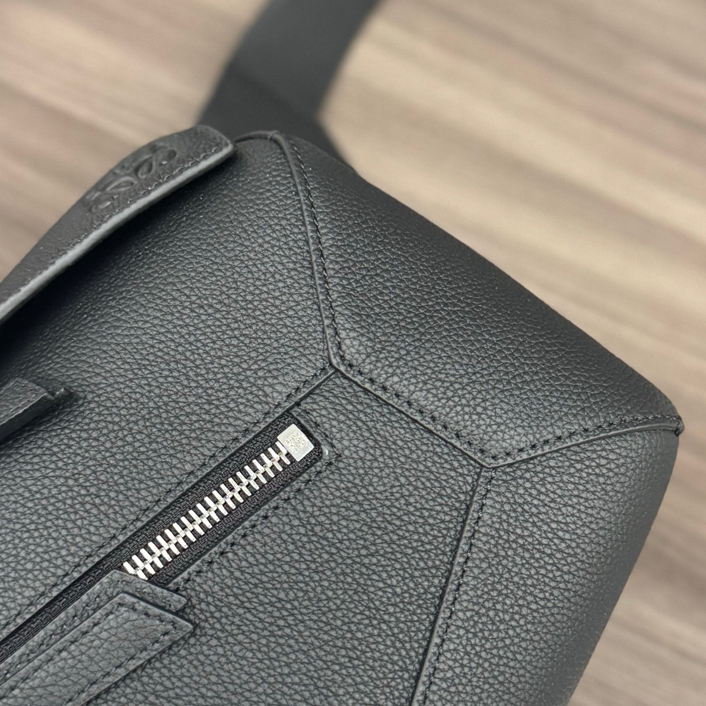 Loewe Puzzle Waist Bag 24 Black Cowhide mysite