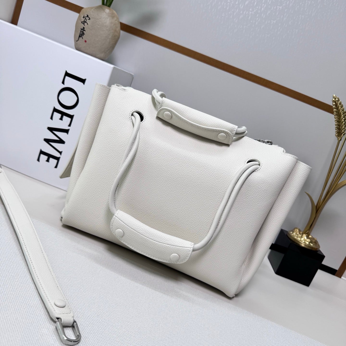 Loewe Madrid Bag 33cm White Grain Cowhide mysite