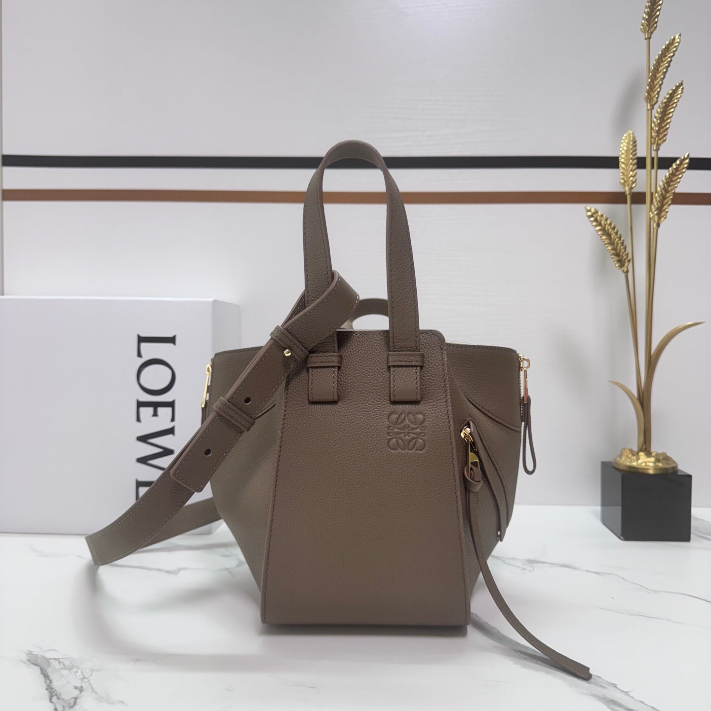 Loewe Hammock Compact 20 Taupe Grained Cowhide mysite