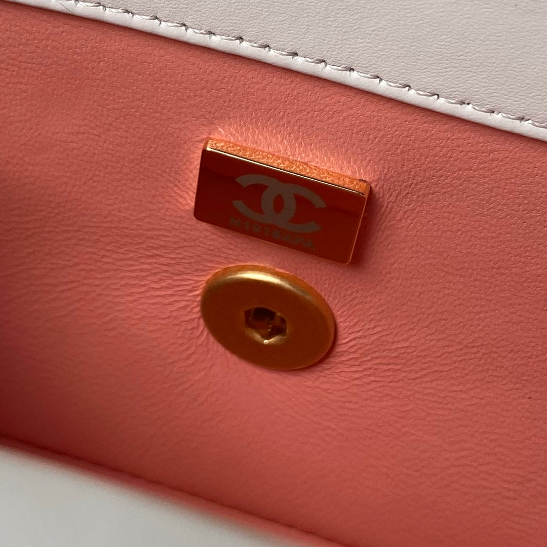 MINI FLAP BAG 19 IN WHITE CALFSKIN WITH DOUBLE GOLD BALL mysite