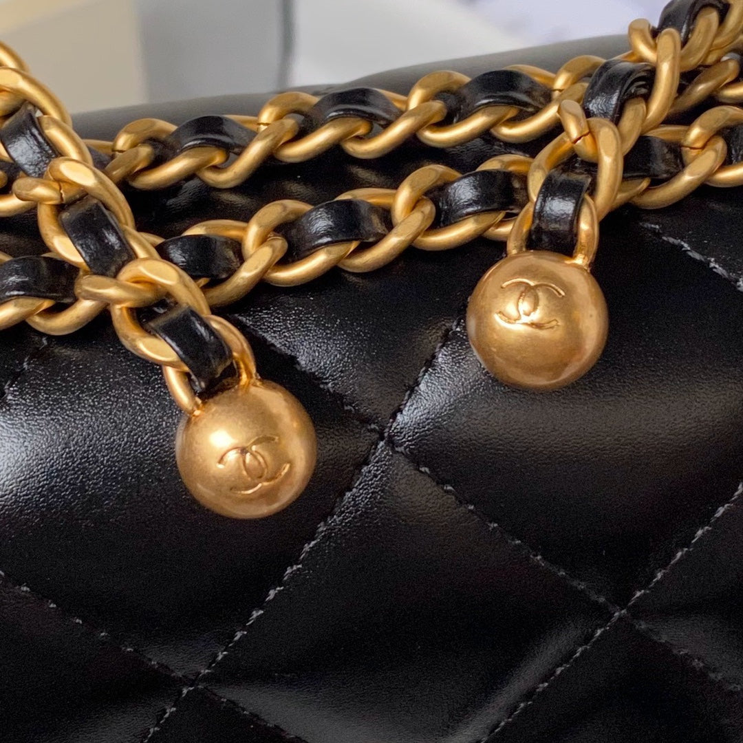 FLAP BAG 22 IN BLACK CALFSKIN WITH DOUBLE GOLD BALL mysite