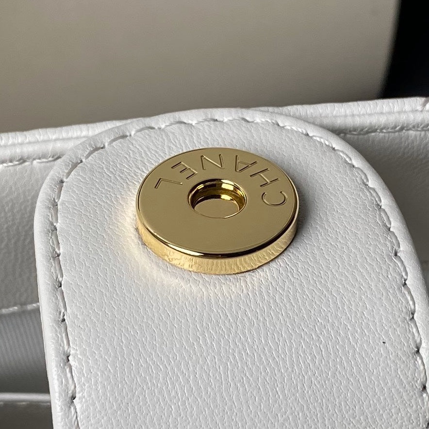 24p clutch with chain 19cm white lambskin mysite