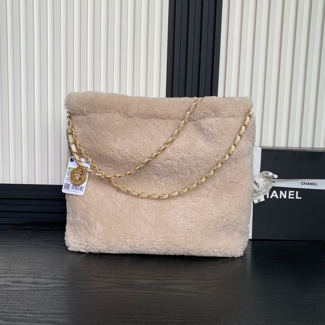 CC 24K Hobo 22 Bag 39cm Beige Wool Fur mysite