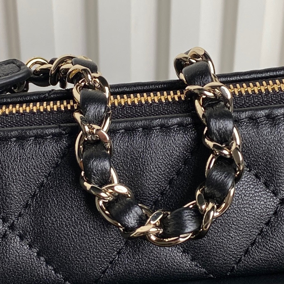 CC 25C Clutch With Strap 21cm Black Calfskin mysite