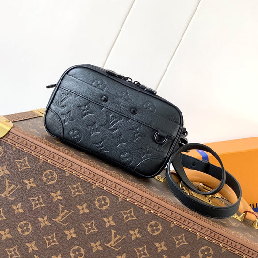 LV Nano Alpha 18.5 cm Black Monogram Embossed Shadow Cowhide mysite