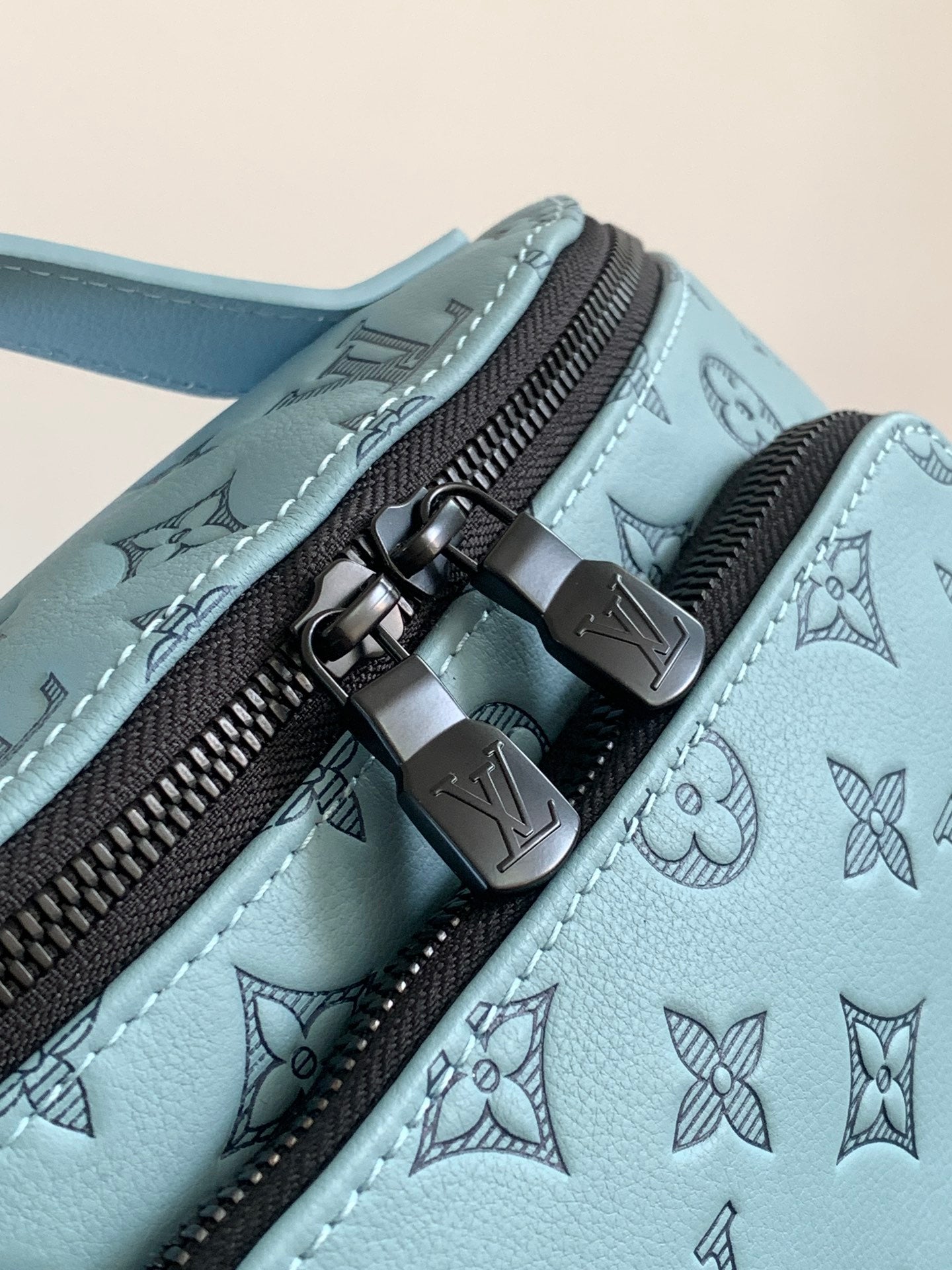 LV M14782 Rush Bumbag Light Blue Monogram Shadow Calfskin mysite