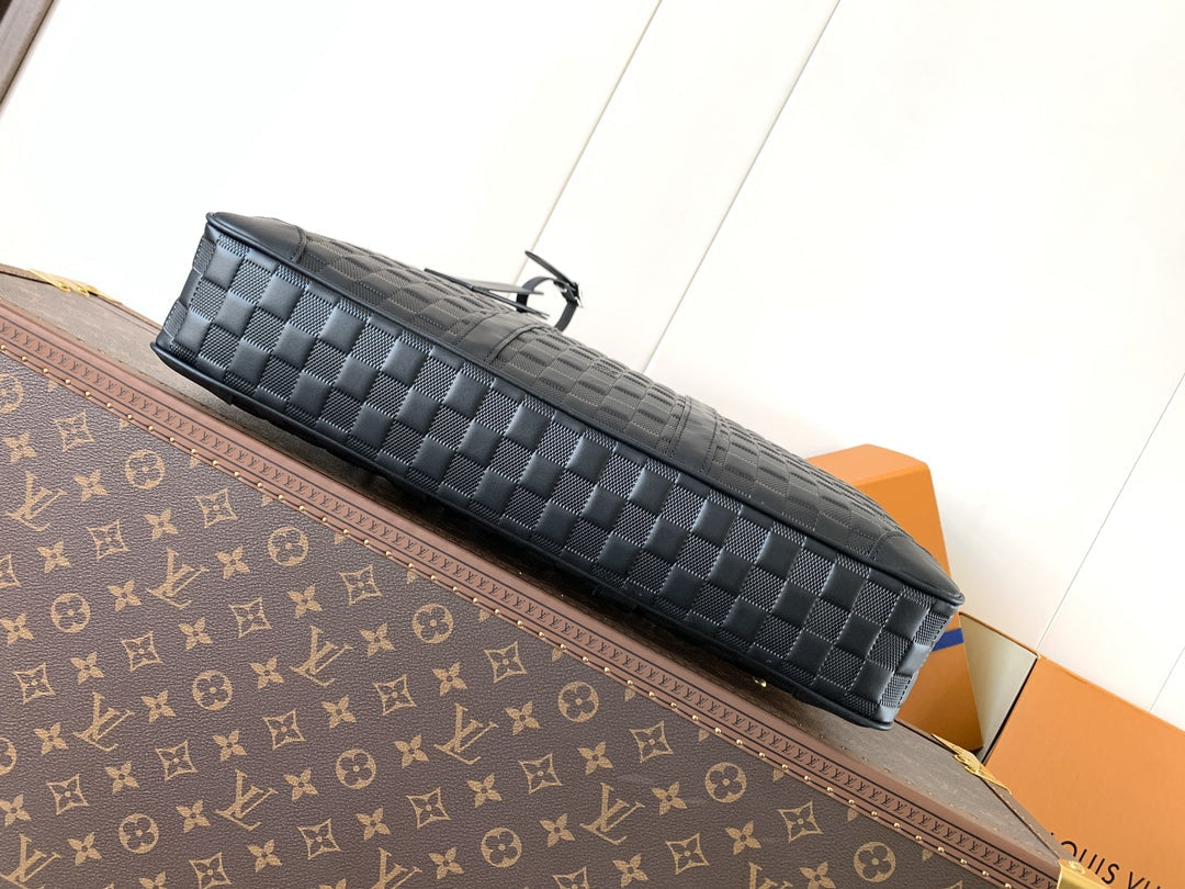 LV Porte-Documents Voyage Black Damier Infini leather mysite