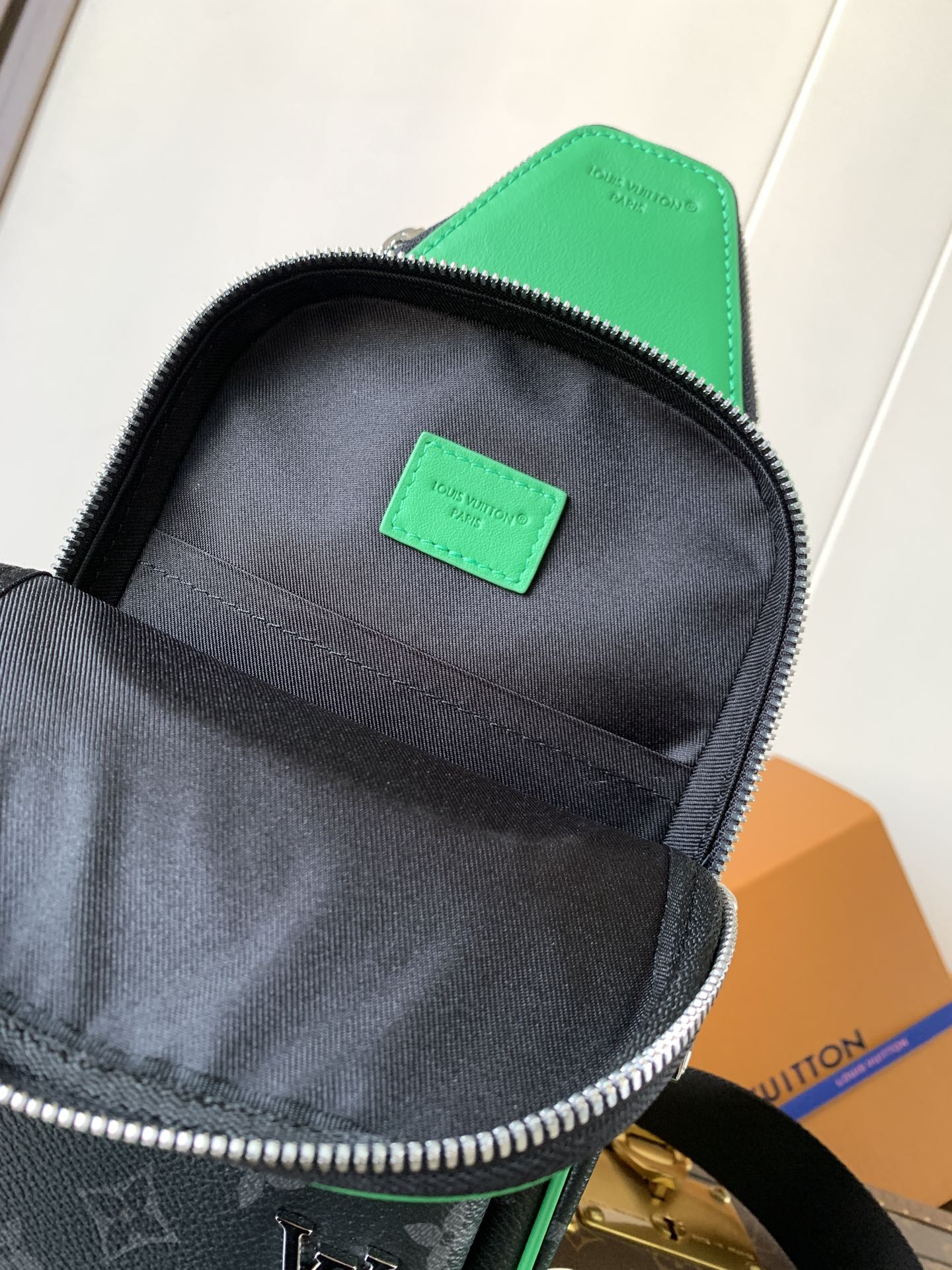 LV Mini Avenue Slingbag PM 12cm Black Bamboo Green Monogram Eclipse Canvas mysite