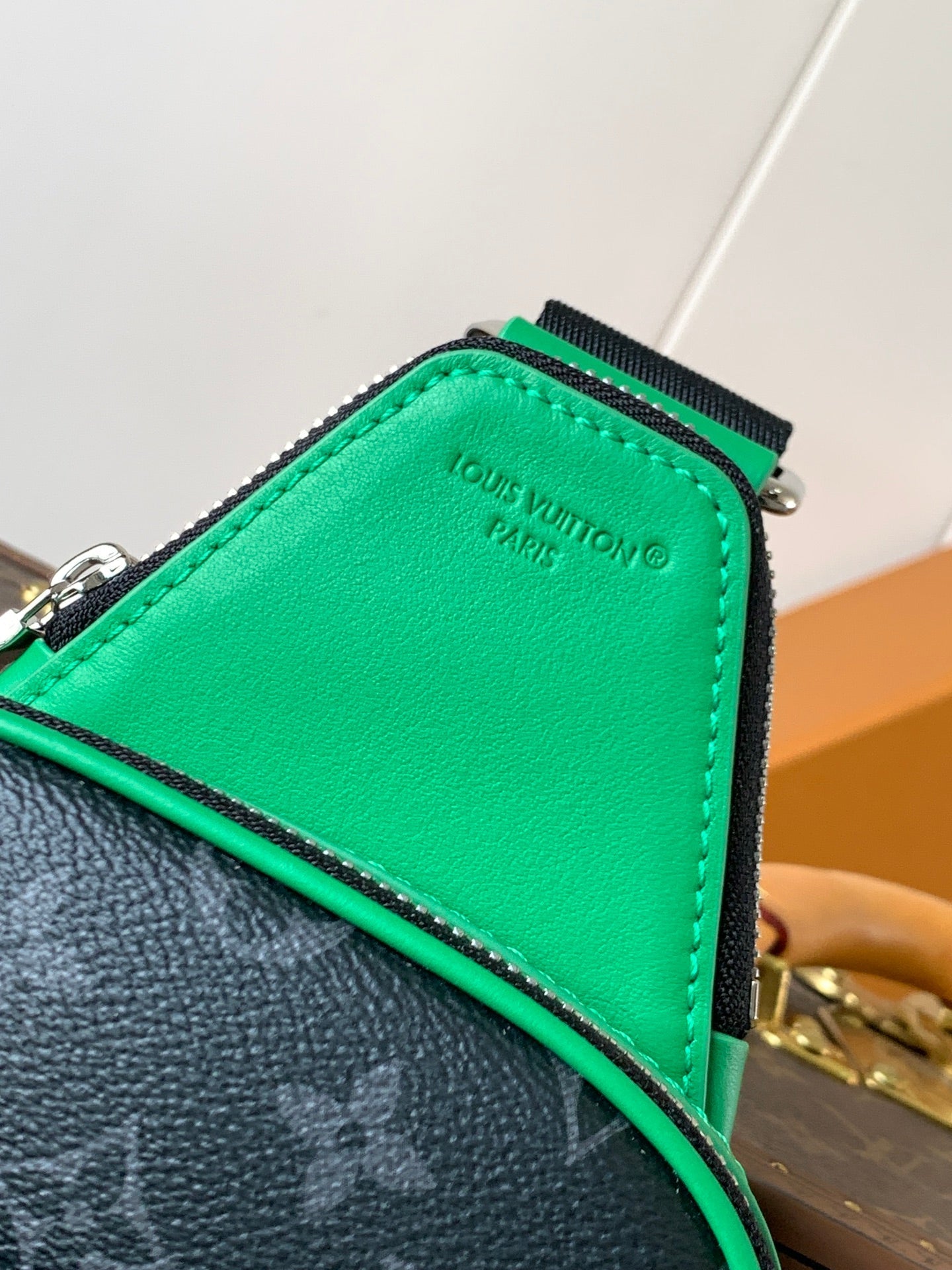 LV Mini Avenue Slingbag PM 12cm Black Bamboo Green Monogram Eclipse Canvas mysite