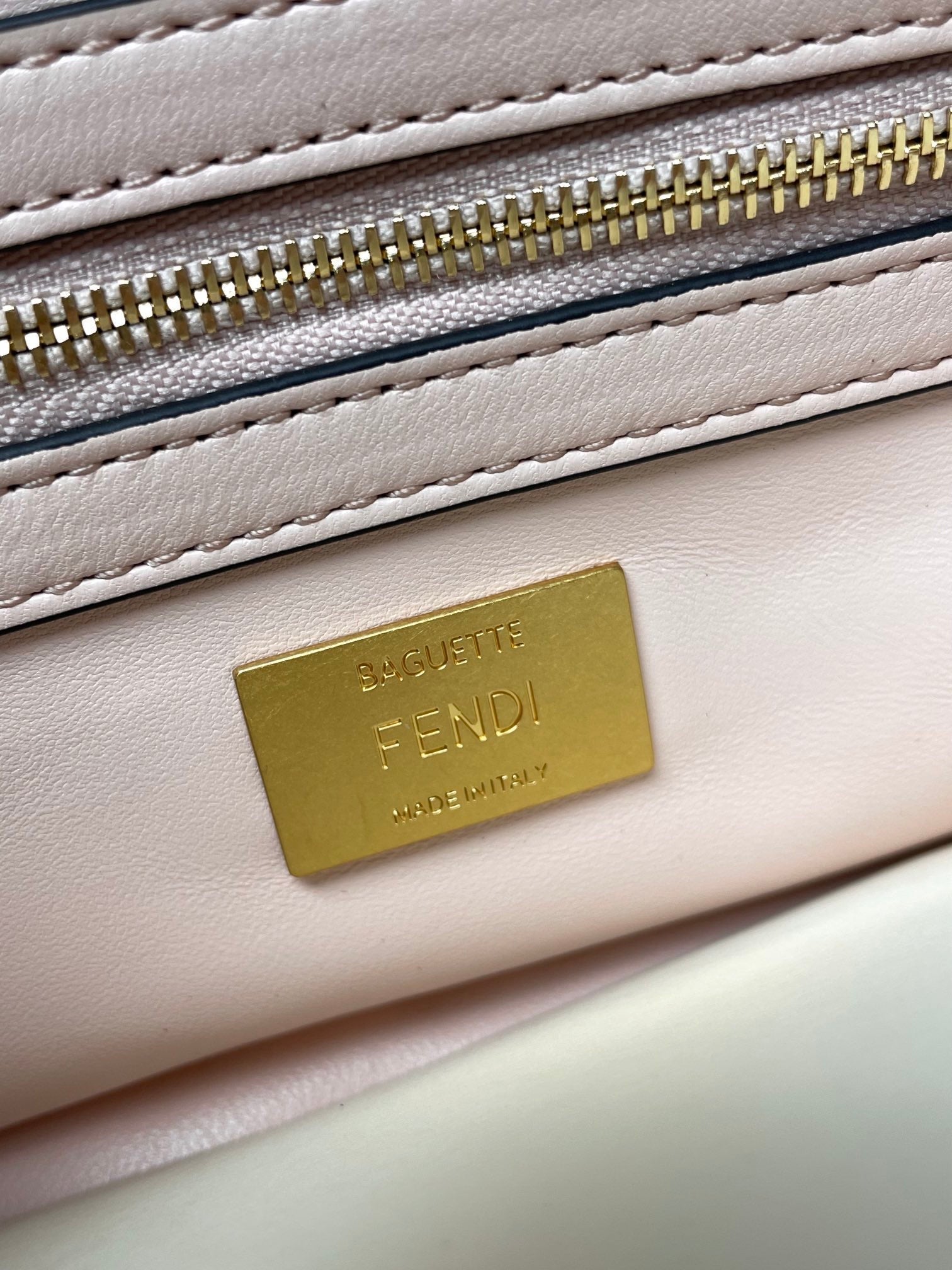 Fend Baguette 24 Bag With FF Motif Pink Leather Ghw mysite