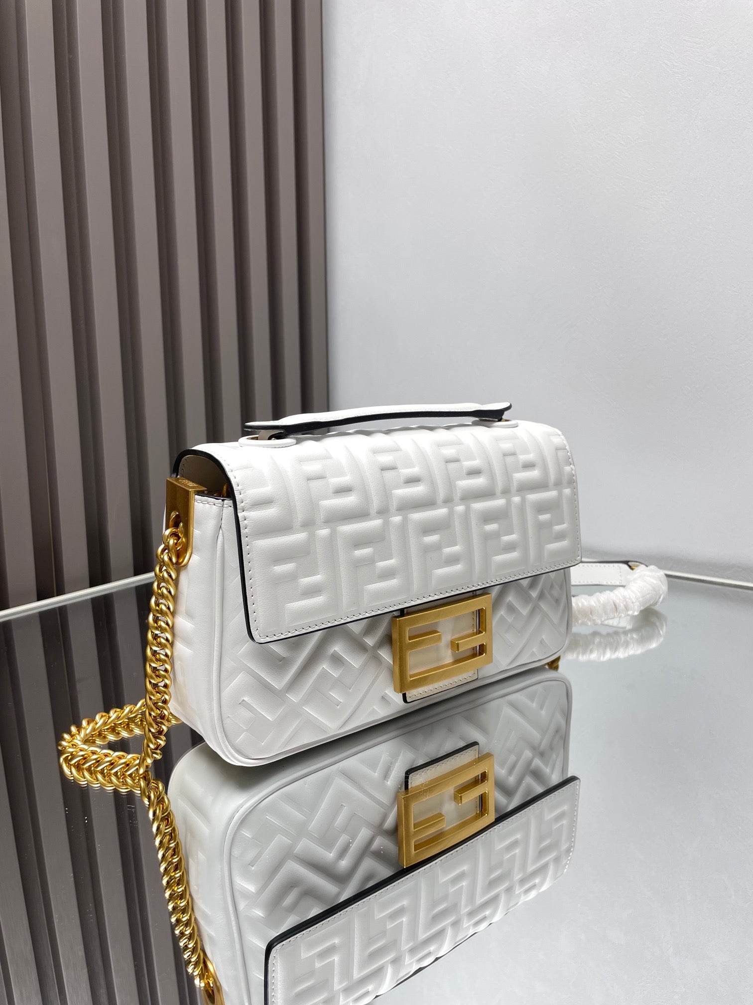 Fend Baguette 24 Bag With FF Motif White Leather Ghw mysite