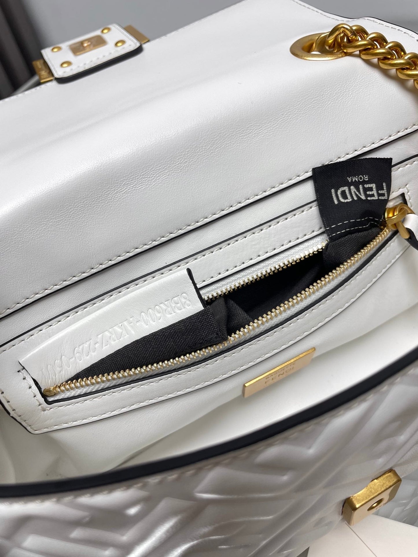 Fend Baguette 24 Bag With FF Motif White Leather Ghw mysite