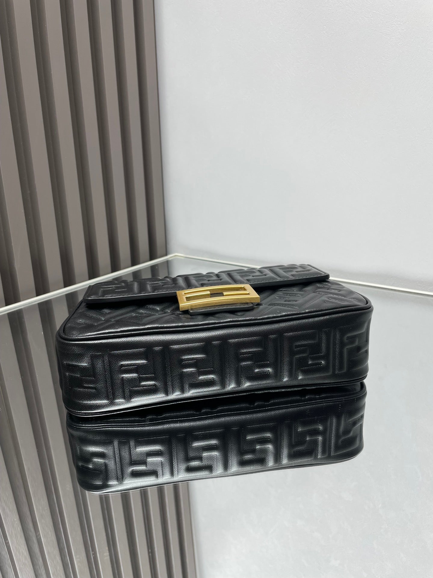 Fend Baguette 24 Bag With FF Motif Black Leather Ghw mysite