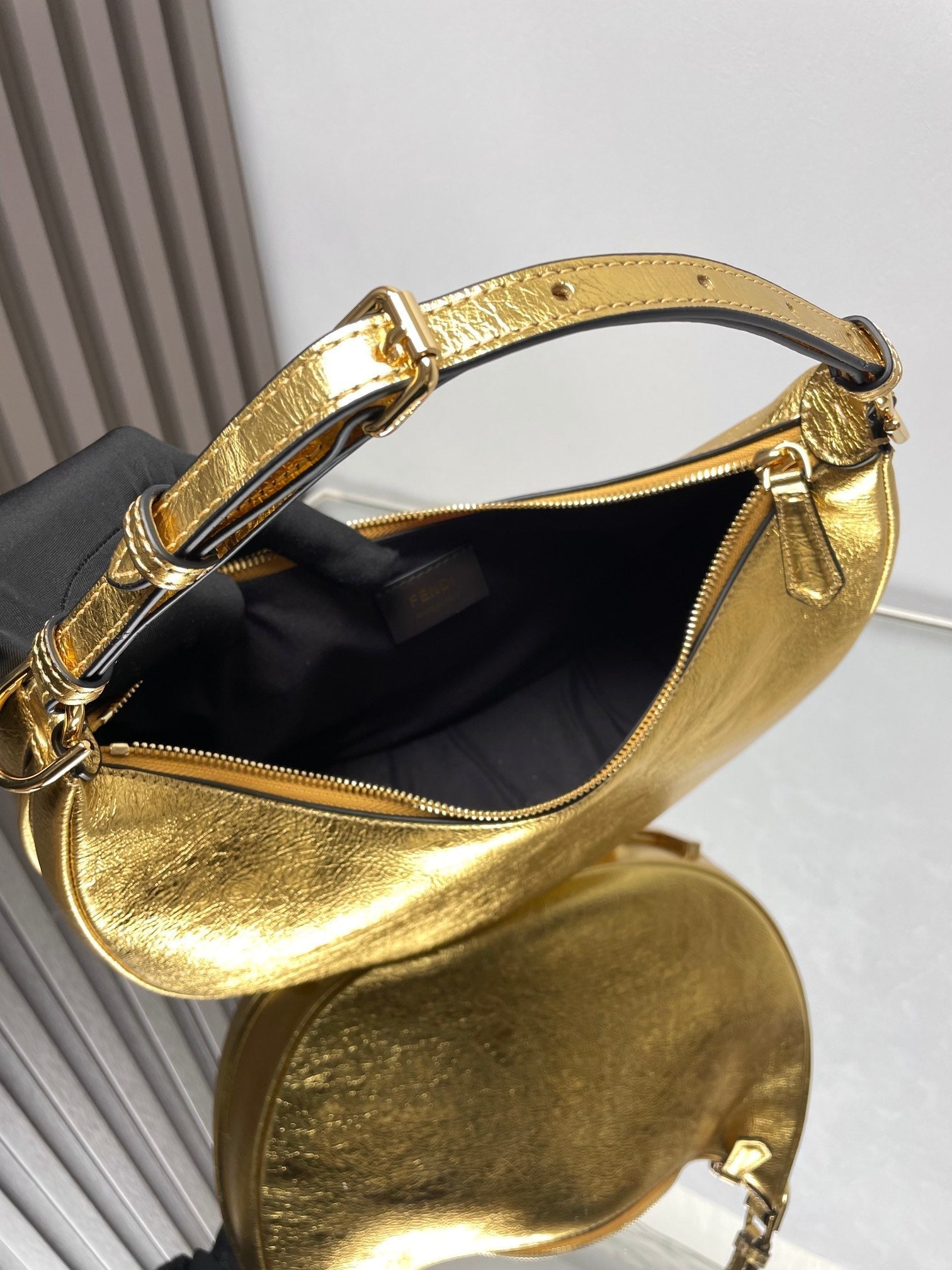 FENDIGRAPHY MEDIUM 29 IN GOLD METALLIC SMOOTH LAMBSKIN GOLD HARDWARE mysite